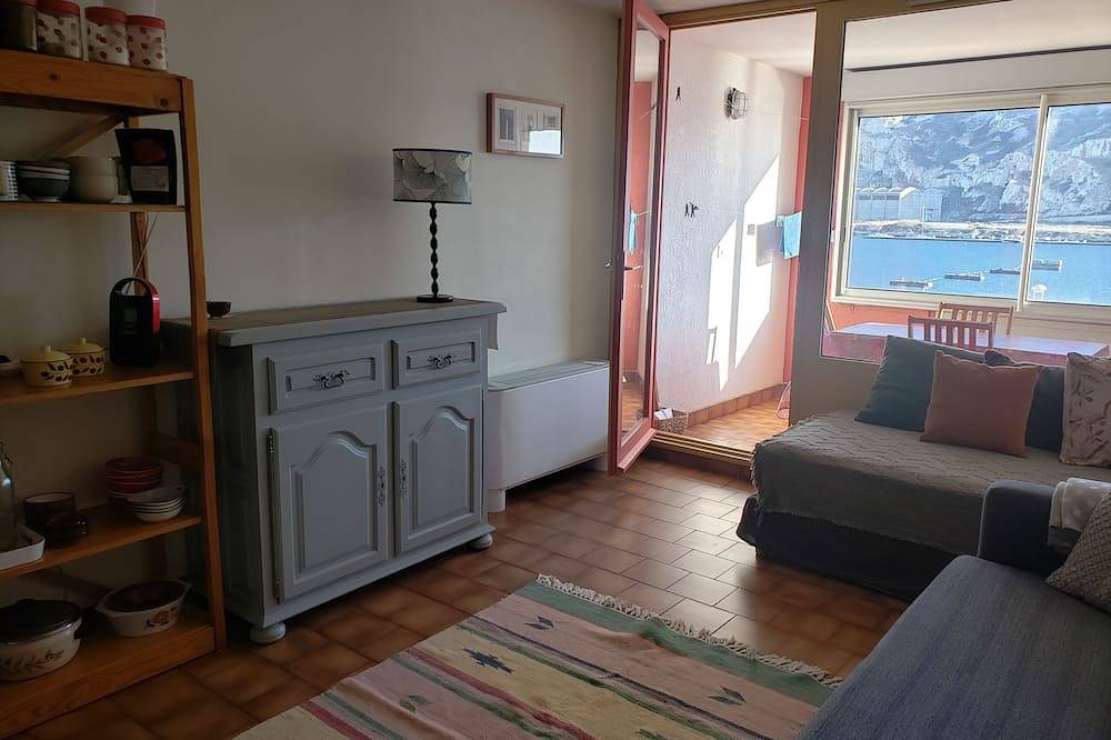 Appartement entier, Studio sur l'Ile du Frioul à Marseille in Frioul archipelago, Marseille