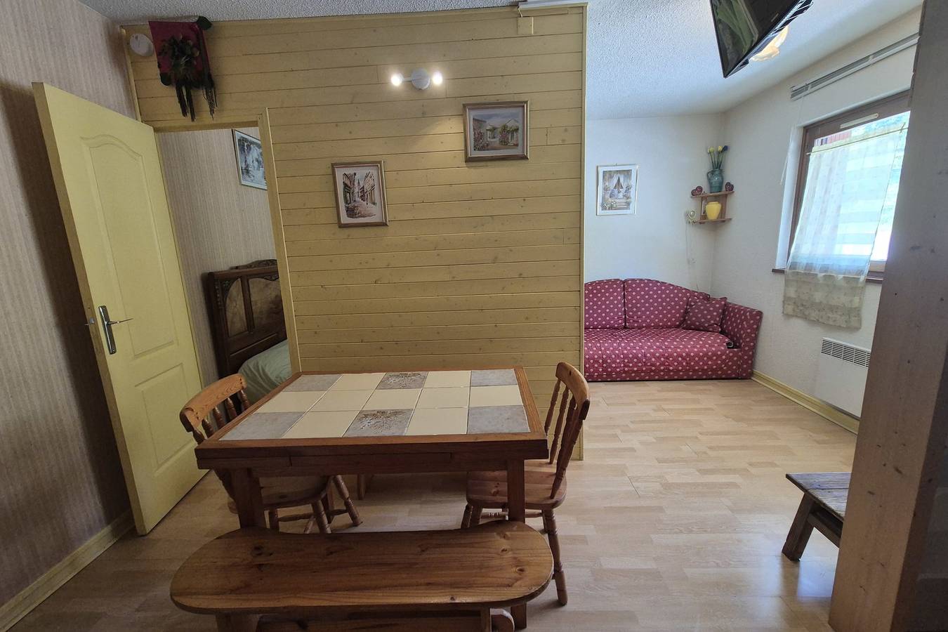 Appartement entier, Studio 4 personnes - le Revard  in Le Revard, Les Déserts