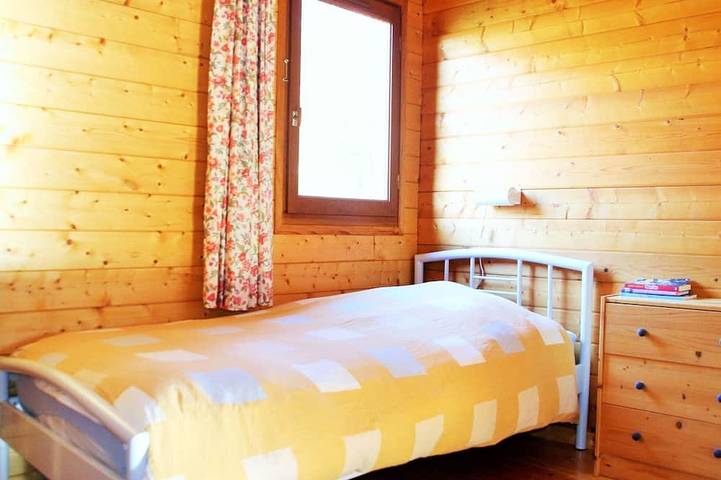 Location de vacances pour 6 personnes, avec piscine ainsi que terrasse et jardin à Beaulieu - 3