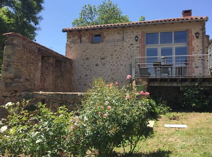 Gîte pour 4 personnes, avec jardin et terrasse en Haute-Loire - 2