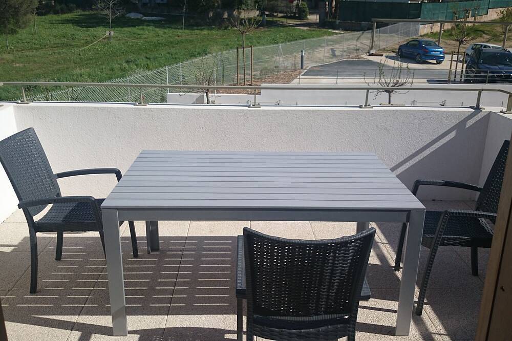 Apartamento entero, Apartamento T2 de 35m2 con 2 terrazas. in Le Pradet, Region de Toulon