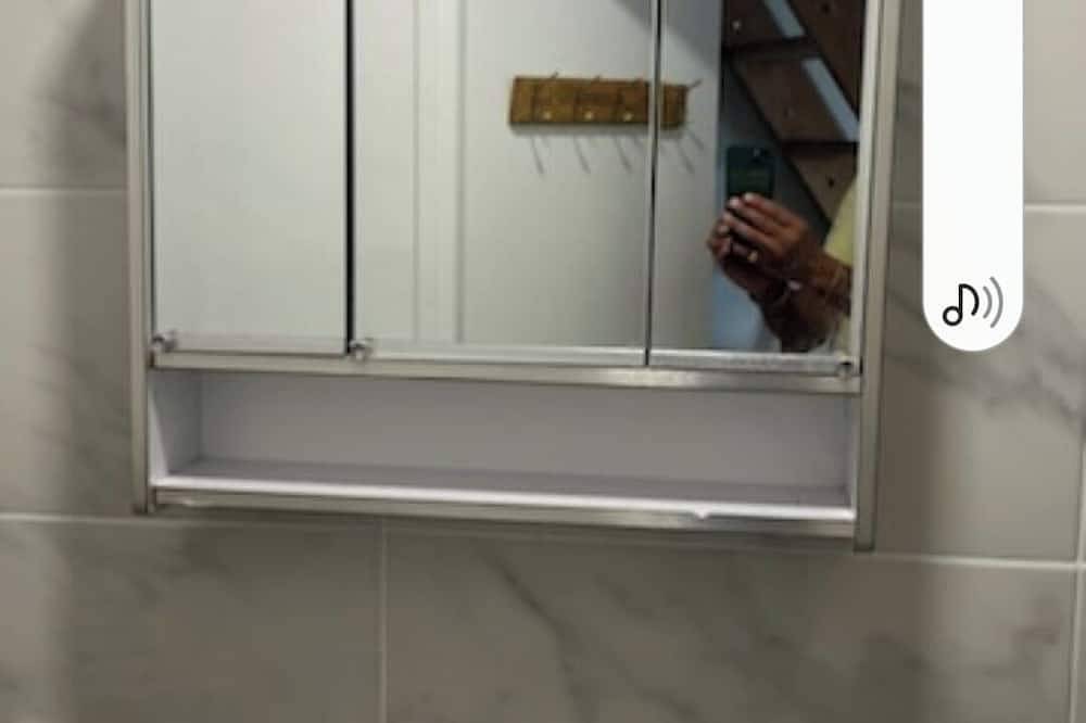 Entire apartment, Jolie Studio Plein Centre-ville in Savigny-sur-Orge, Essonne