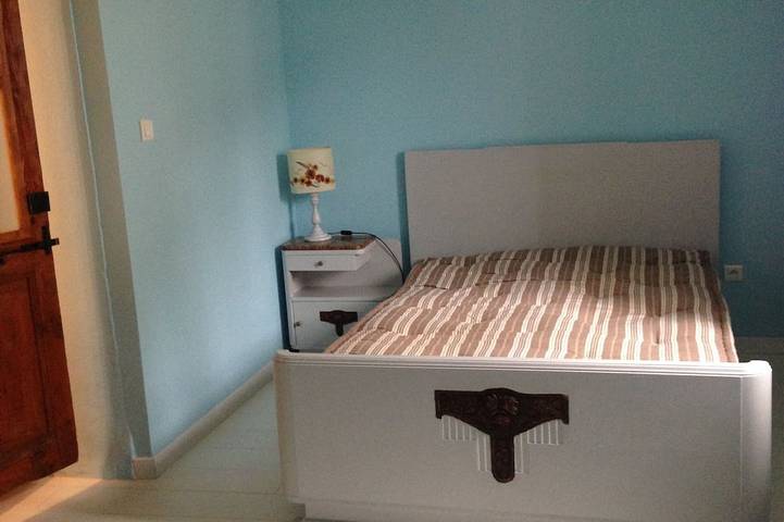 Location de vacances pour 13 personnes, avec terrasse à Nonières - 2