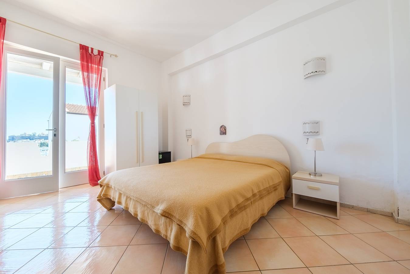 Apartamento entero, Apartamento 'Suite De Pasquale 3 Camere' con vistas al mar, Wi-Fi y aire acondicionado in Lipari (pueblo), Lipari