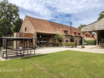 Ferienhaus für 46 Personen, mit Balkon/Terrasse und Terrasse in Flandern