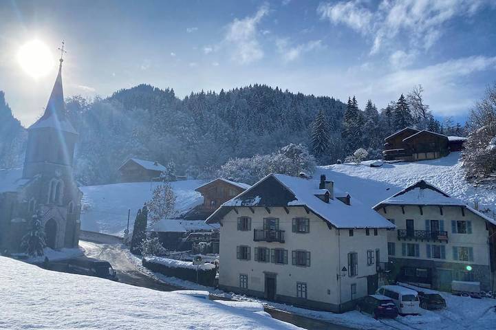 Maison pour 15 personnes, avec jardin et jacuzzi à Saint-Jean-d'Aulps