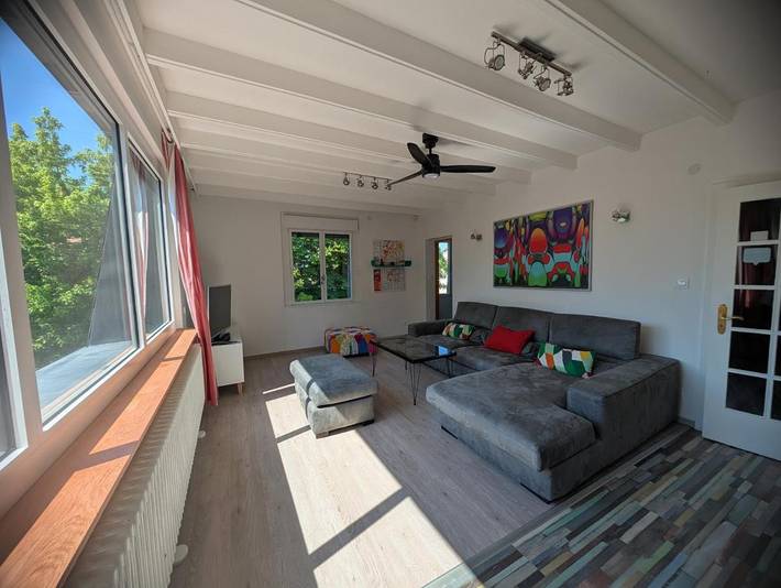 Casa de vacaciones para 8 personas, con jardín además de sauna y jacuzzi - 1