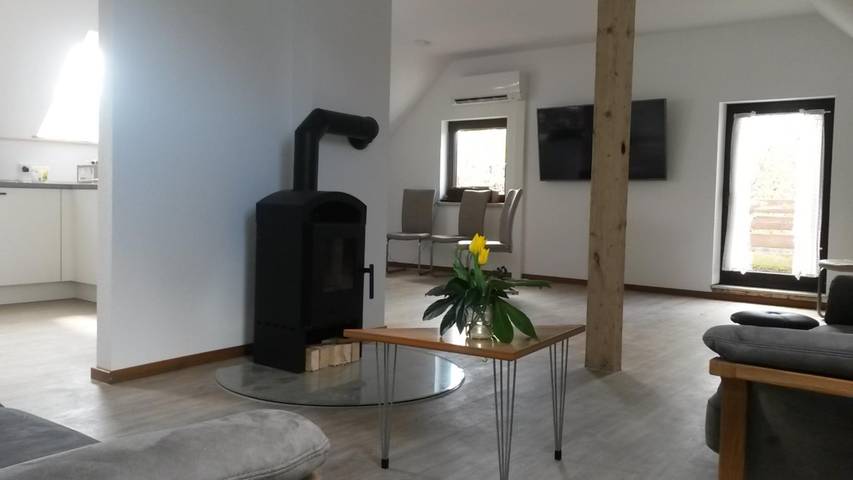 Ferienwohnung für 2 Personen, mit Terrasse und Garten in Burhave