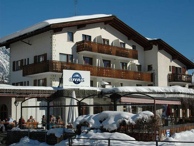 Arena Lodge - 4Bed room with bunk bed and two single beds in the basement in Flims-Dorf, Flims