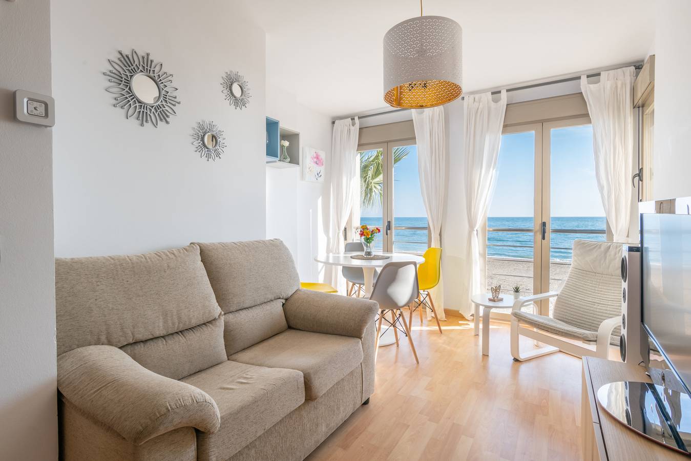 Ganze Wohnung, Wintowinrentals Bezmilianaplaya Promenade Virgen del Carmen in Playa de Rincón de la Victoria, Rincón de la Victoria