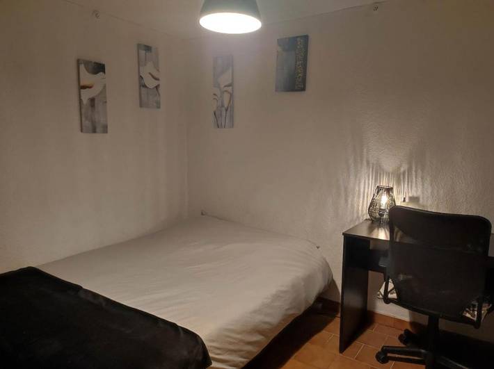 Gîte pour 3 personnes, avec terrasse dans Le Sambuc - 2