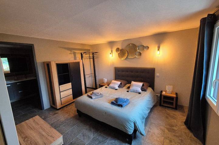 Location de vacances pour 6 personnes, avec piscine à Viens - 4