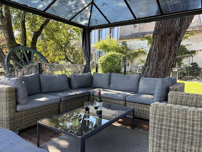 Location de vacances pour 2 personnes, avec jardin et piscine à Saint-Estèphe - 4