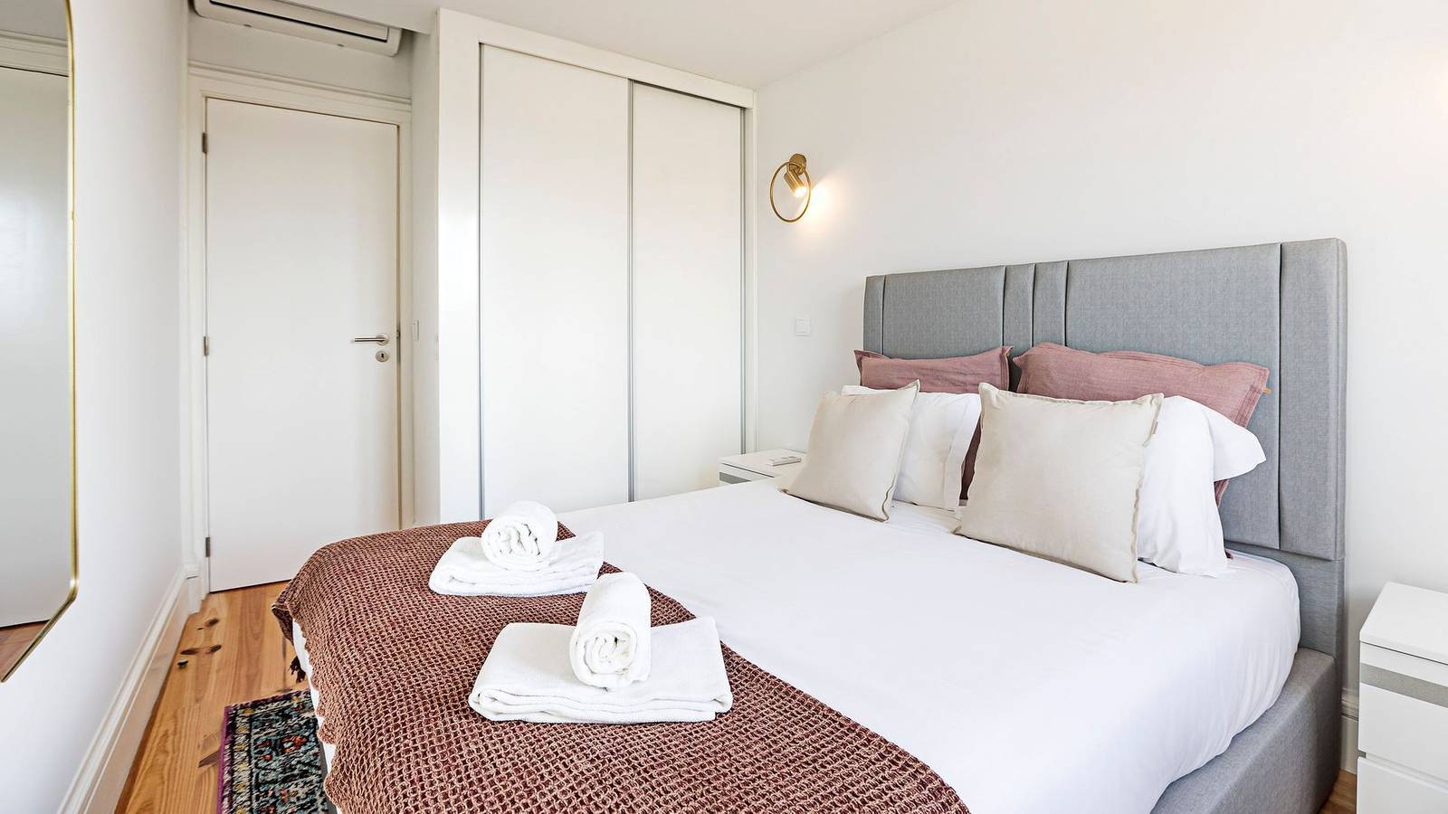 Ganze Wohnung, Modern Cativo Apartment by Lovelystay in Sé (Porto), Porto