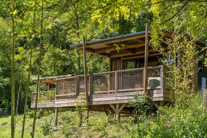 Location de vacances pour 3 personnes, avec Balcon et Terrasse ainsi que Jardin et Vue à Aspet