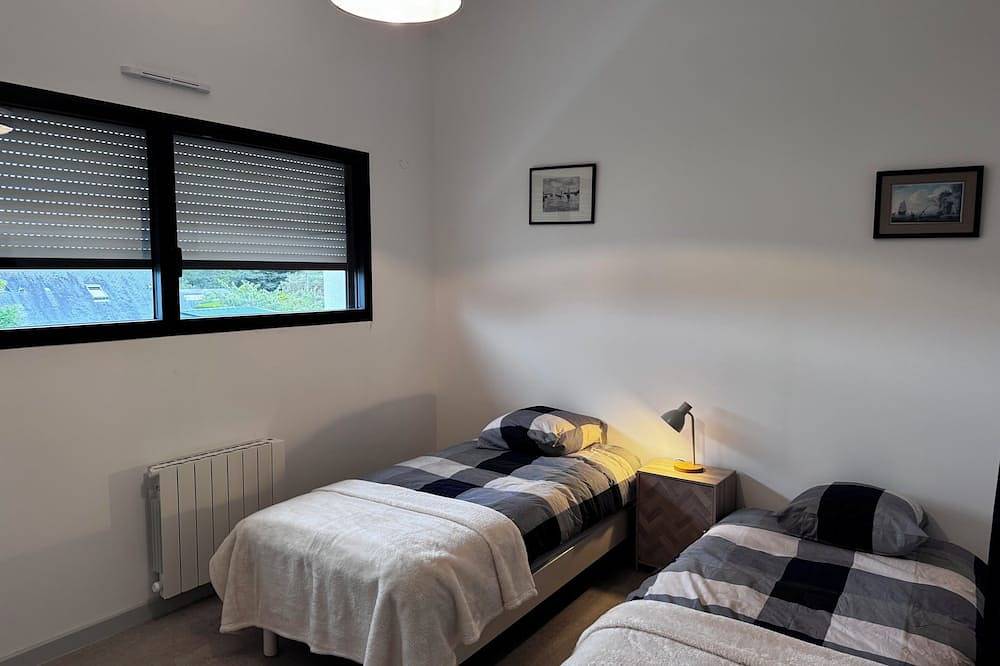 Spacious new home, perfect for families or groups of friends, just 5 minutes from the beach in Gouville-sur-Mer, Coutances und Umgebung