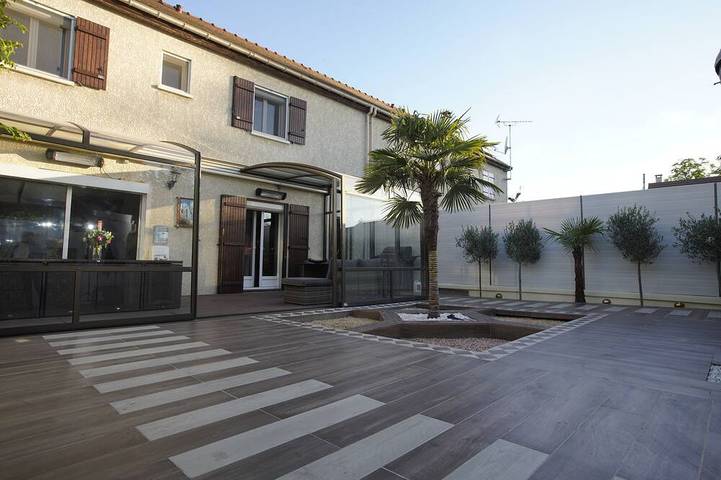 Location de vacances pour 8 personnes, avec Jacuzzi dans Aeroport Paris - Orly