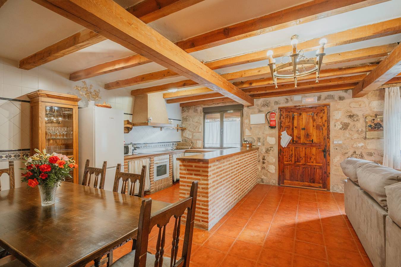 Casa Rural 'La Escondida' con Terraza Privada y Wi-Fi in Duruelo, Provincia de Segovia
