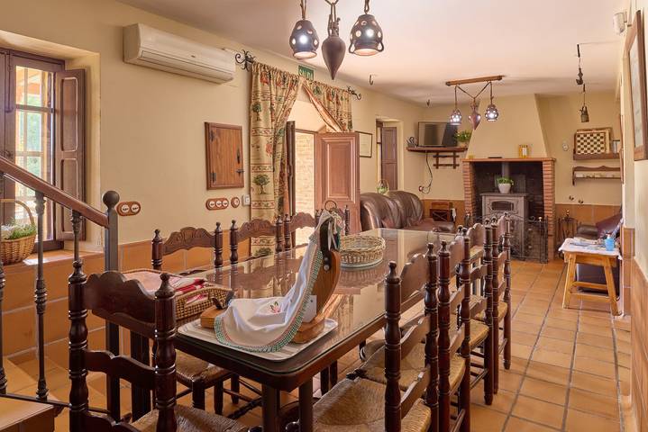 Casa rural con piscina para 12 personas, con jardín, Se admiten mascotas en Sierra Morena - 4