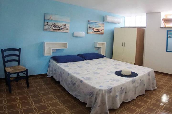 Entire apartment, Apartment in Villa Valentini, Seafront, Gulf of Gaeta parking included in Marina di Minturno, Minturno