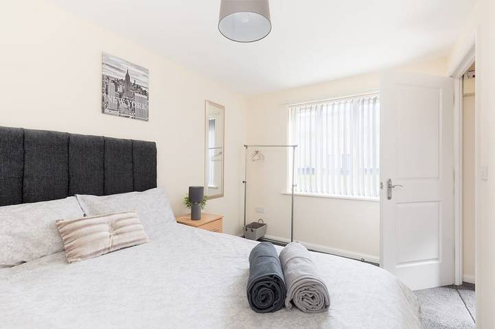 5 bed house with free parking in quiet location in Wolverhampton, Birmingham y alrededores
