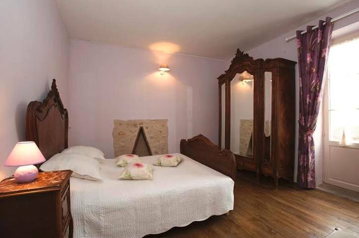 Gîte pour 2 personnes, avec vue et terrasse à Assier