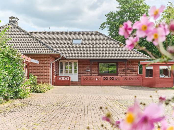 Ferienhaus für 4 Personen, mit Ausblick und Garten sowie Terrasse, mit Haustier in Lund (Husum)