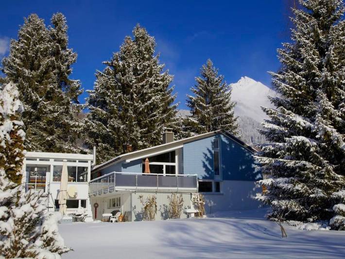 Ferienhaus für 8 Personen, mit Balkon und Terrasse sowie Garten und Ausblick in Wildhaus-Alt St. Johann