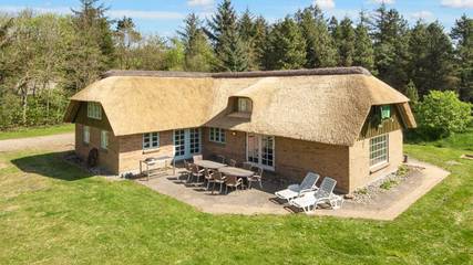 Ferienhaus für 14 Personen, mit Terrasse und Whirlpool, mit Haustier in Vester Husby