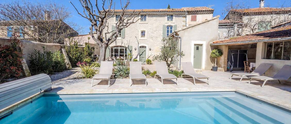Location de vacances pour 8 personnes, avec Jardin et Piscine à Maillane - 4
