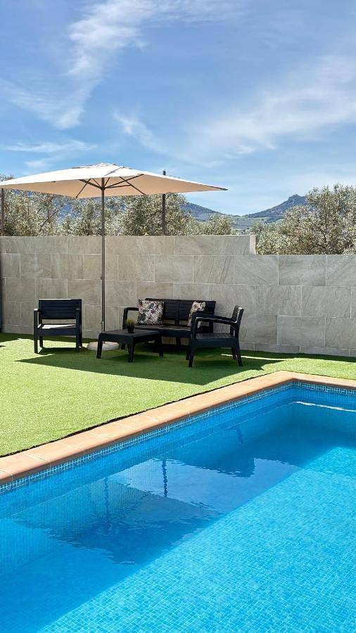 Casa rural para 10 personas, con Terraza y Jardín además de Piscina y Vistas en Antequera