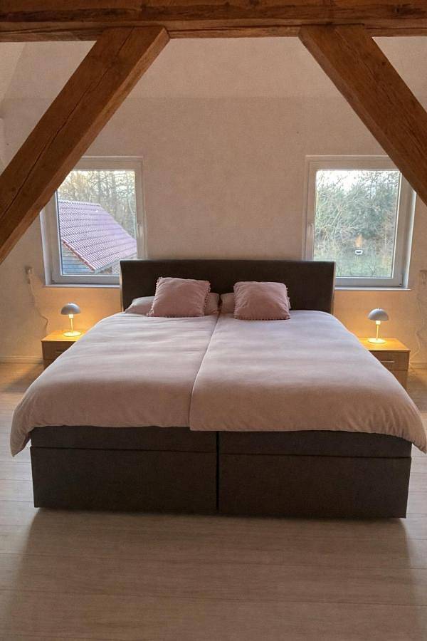 Außergewöhnliches Nordsee-Ferienhaus für bis zu 10 Personen - Ruhe, Natur & Gemütlichkeit in Blomberg (Ostfriesland), Landkreis Wittmund