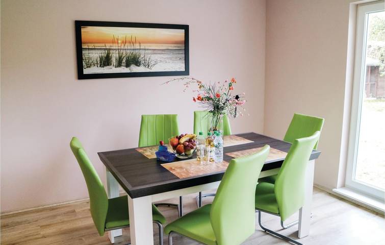 Gemütliche Wohnung mit Terrasse, Parkplatz & WiFi in Rövershagen, Rostock und Umgebung