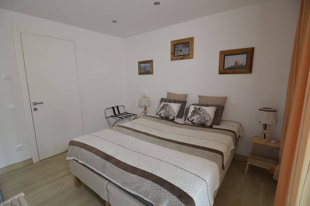 Appartamento intero, Chalet d'autore -  Corte delle Dolomiti - 6 posti letto in Borca di Cadore, Dolomiti Superski