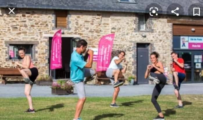 Location de vacances pour 4 personnes, avec bassin pour enfant ainsi que vue et terrasse à Litteau - 3