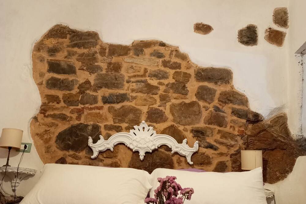 Entire apartment, The Chicchino and the Lumachino in Castagneto Carducci, Etruscan Coast