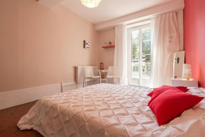 Location de vacances pour 9 personnes, avec jardin à Nolay - 4