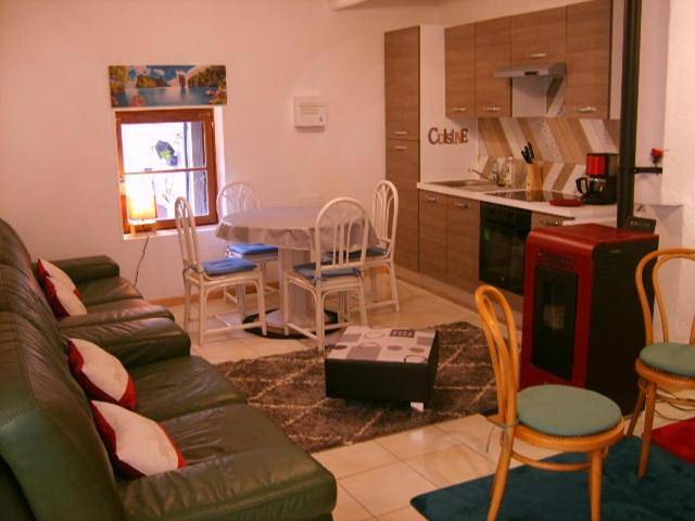Location de vacances pour 4 personnes, avec Vue à Auzon