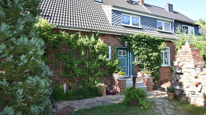 Ferienwohnung für 3 Personen, mit Terrasse und Garten in Tarnewitz