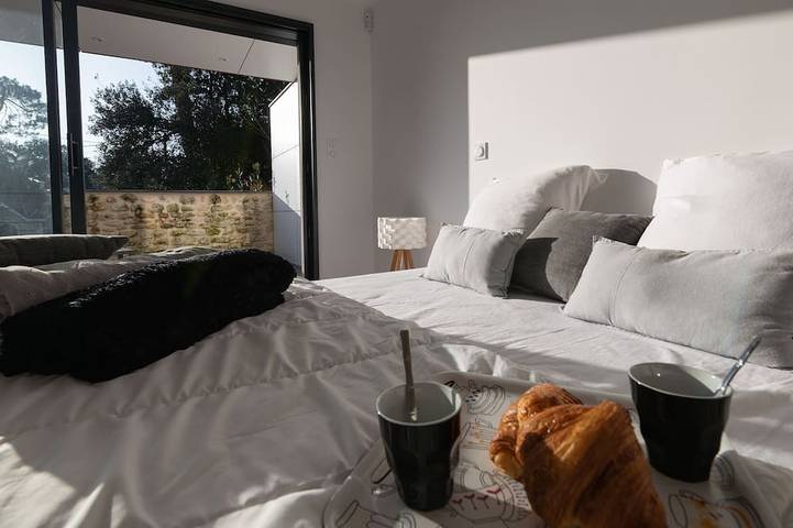 Location de vacances pour 8 personnes, avec jardin et balcon dans Plage Naturiste Saint-Georges de Didonne - 3