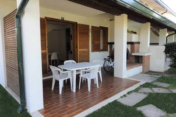 Villa mit pool für 7 Personen, mit Pool und Balkon, mit Haustier in Bibione