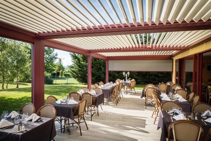Hôtel pour 2 personnes, avec terrasse et jardin à Ambérieu-en-Bugey - 2