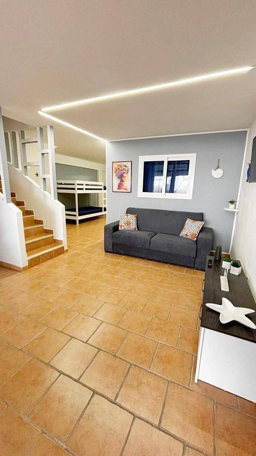 Appartamento per 6 persone, con terrazza sull' Isola delle Femmine