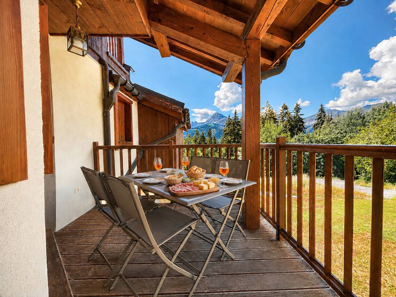 Appartement entier, Appartement confortable à proximité du Cernix avec balcon et parking in Cohennoz, Région d'Albertville