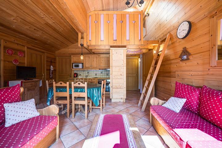 Ganze Wohnung, Ferienwohnung für 8 Personen mit Balkon in Chinaillon, Le Grand-Bornand
