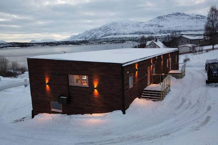 Gîte pour 8 personnes, avec jardin et vue, animaux acceptés dans Tromsø - 3