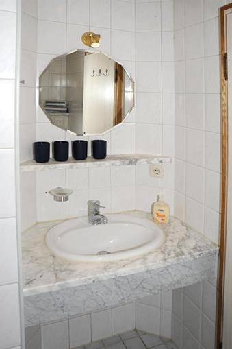 Single Room with Shared Shower and Toilet in Eisenberg, Bayerisch Schwaben
