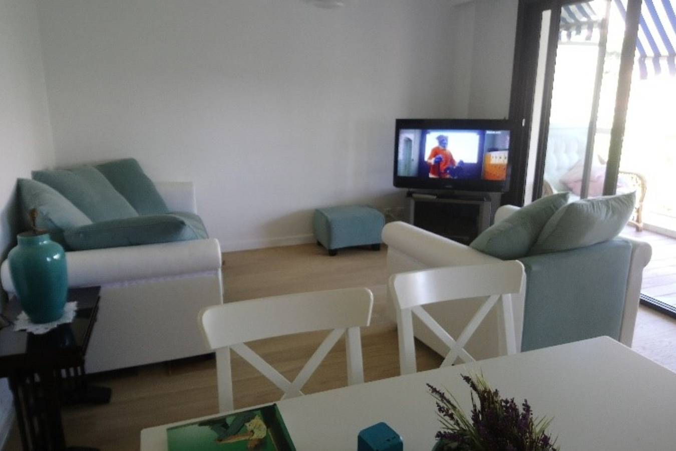 Hel leilighet, Spacious 70 m² flat with Balcony and sea view! in Cannes La Bocca, Cannes