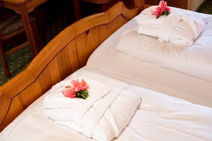 Doppelzimmer - Hotel Restaurant Fischer in Bad Waltersdorf, Steirerland