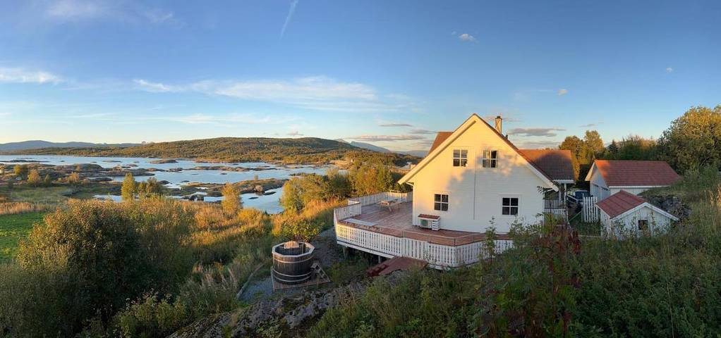 Villa für 8 Personen, mit Ausblick und Garten - 1